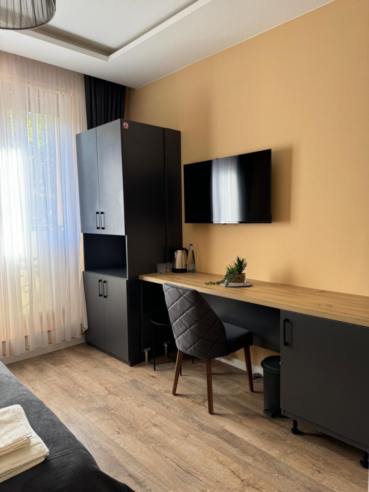 Midtown Prishtina Stays - Central Location Prisztina Zewnętrze zdjęcie