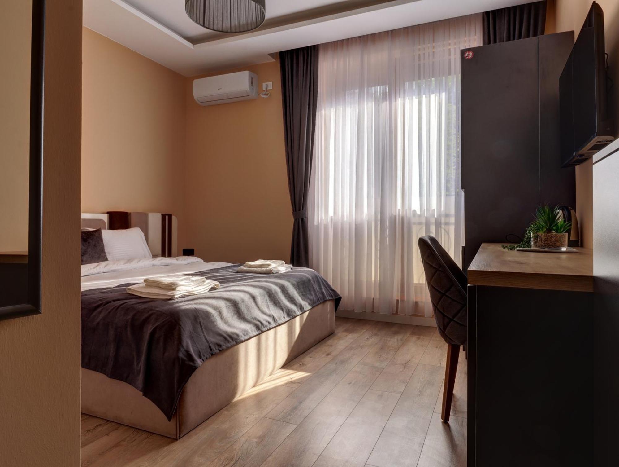 Midtown Prishtina Stays - Central Location Prisztina Zewnętrze zdjęcie