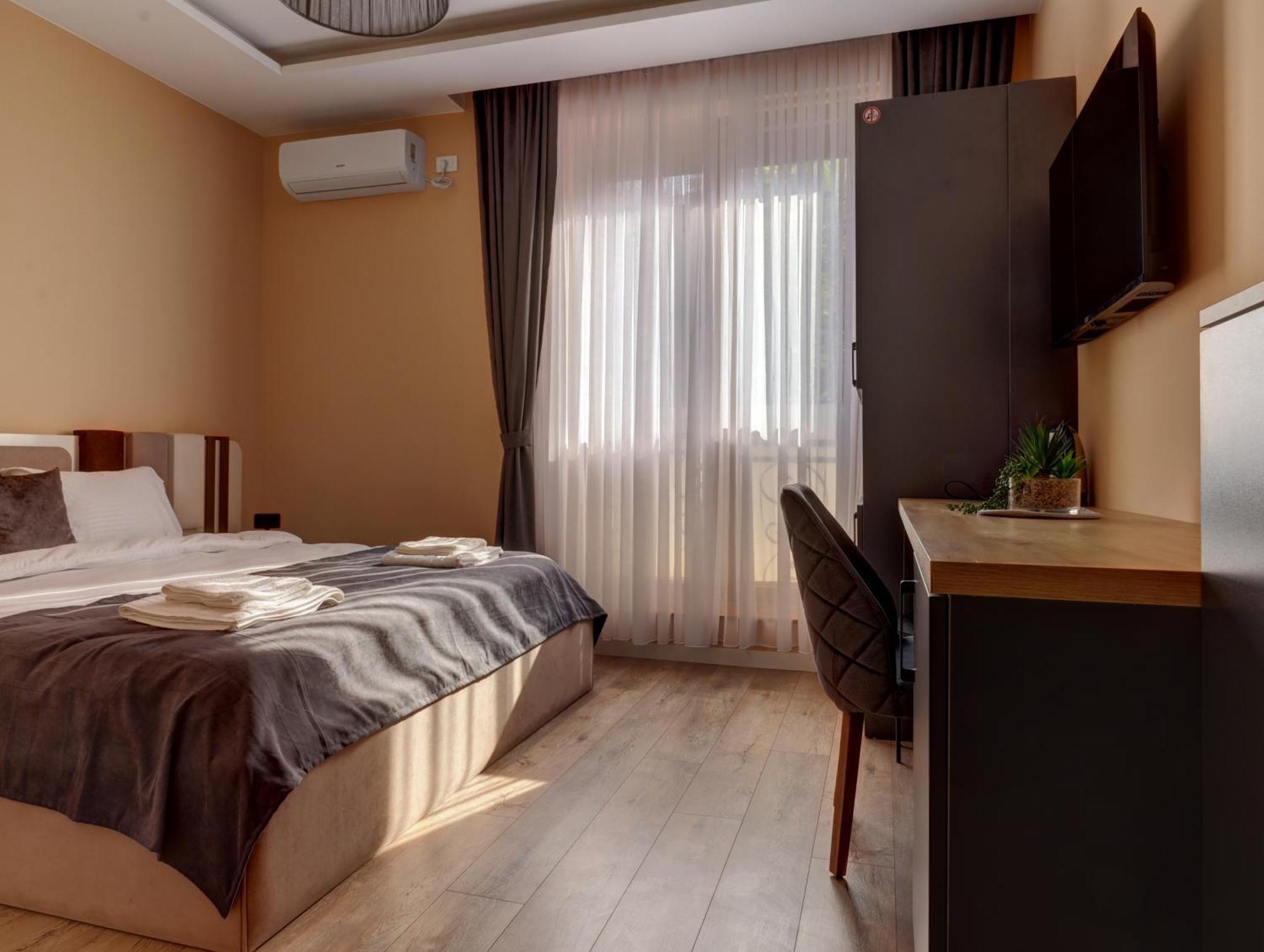 Midtown Prishtina Stays - Central Location Prisztina Zewnętrze zdjęcie