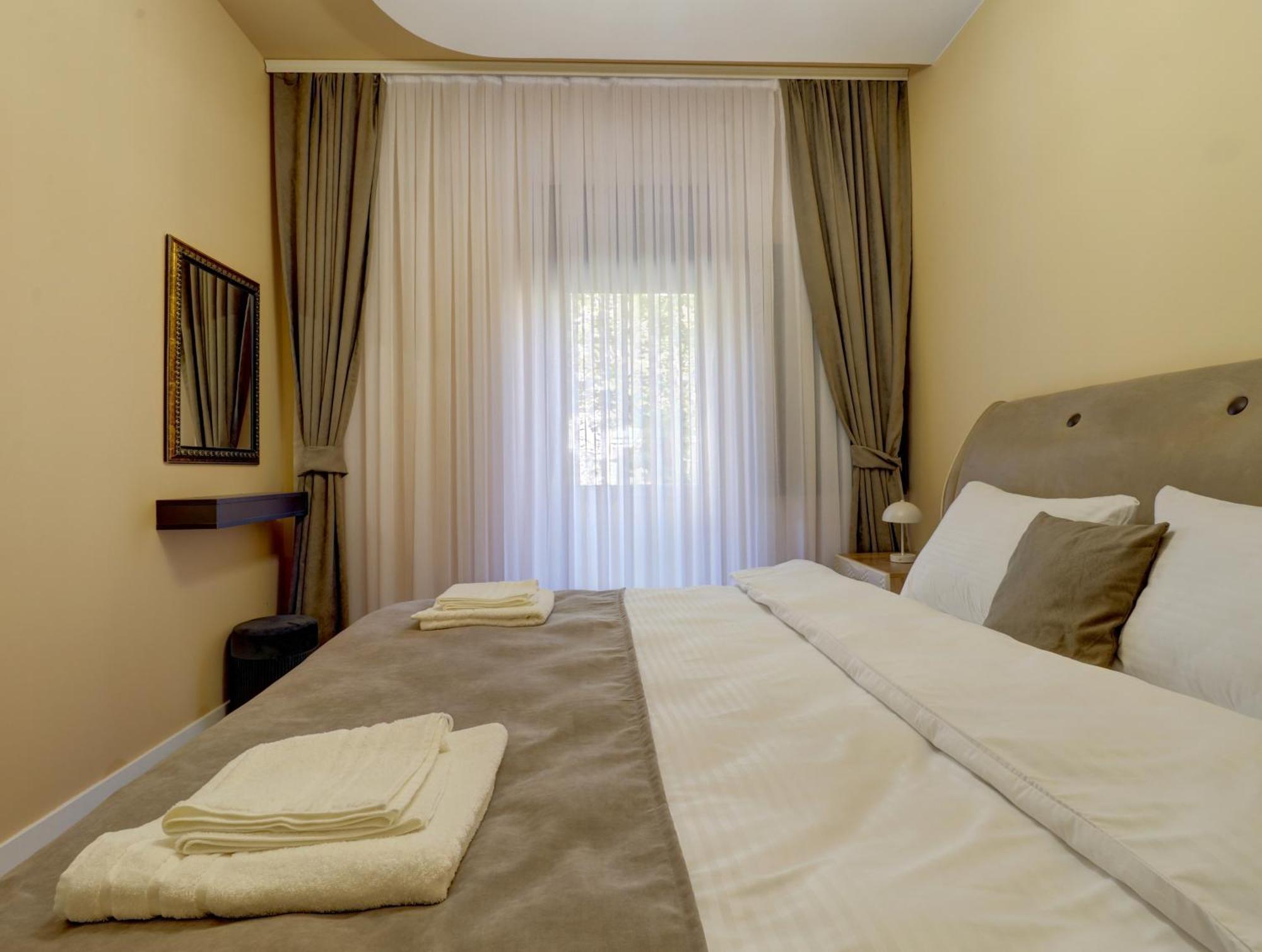 Midtown Prishtina Stays - Central Location Prisztina Zewnętrze zdjęcie